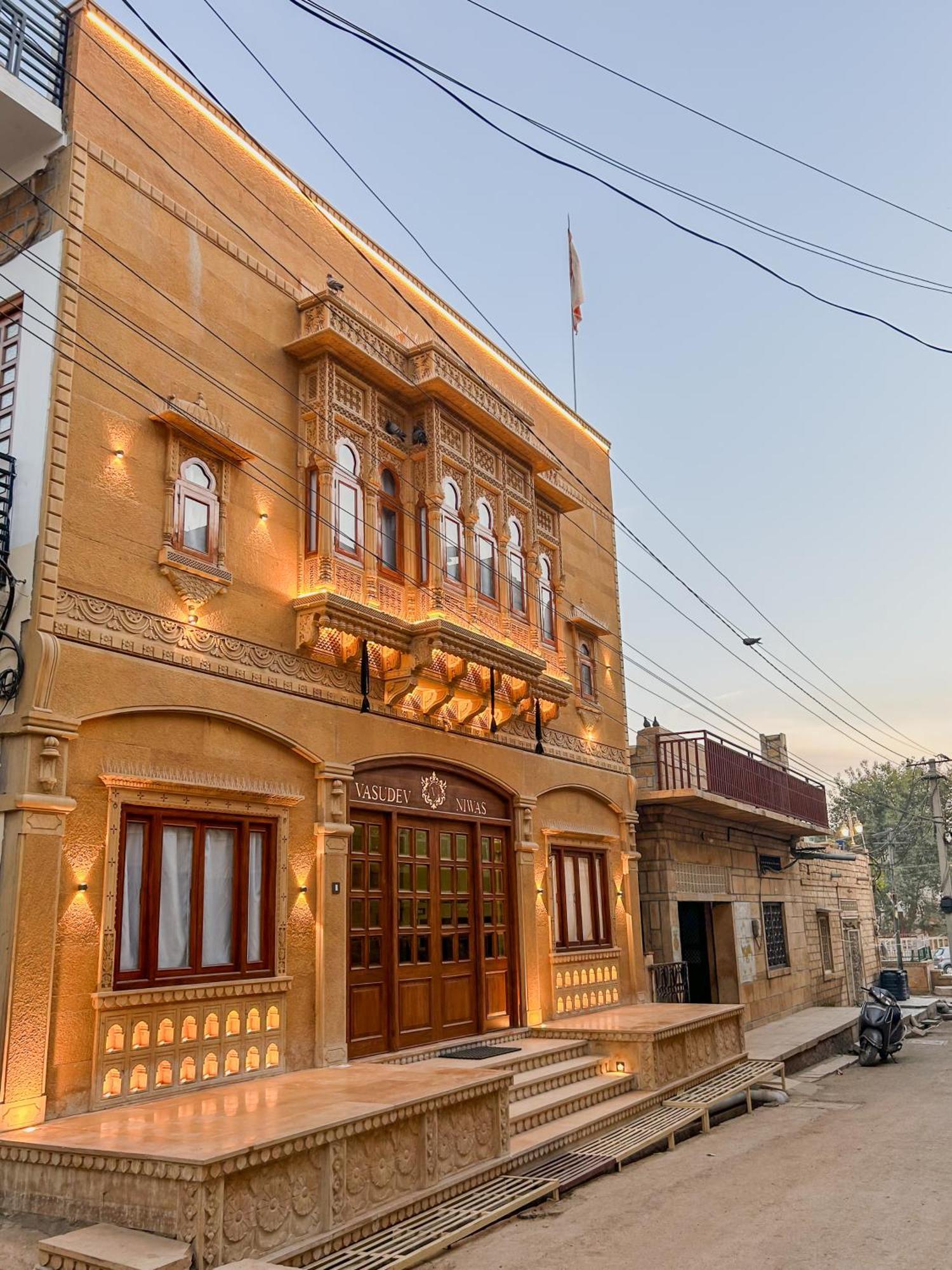 Hotel Vasudev Niwas 자이살메르 외부 사진