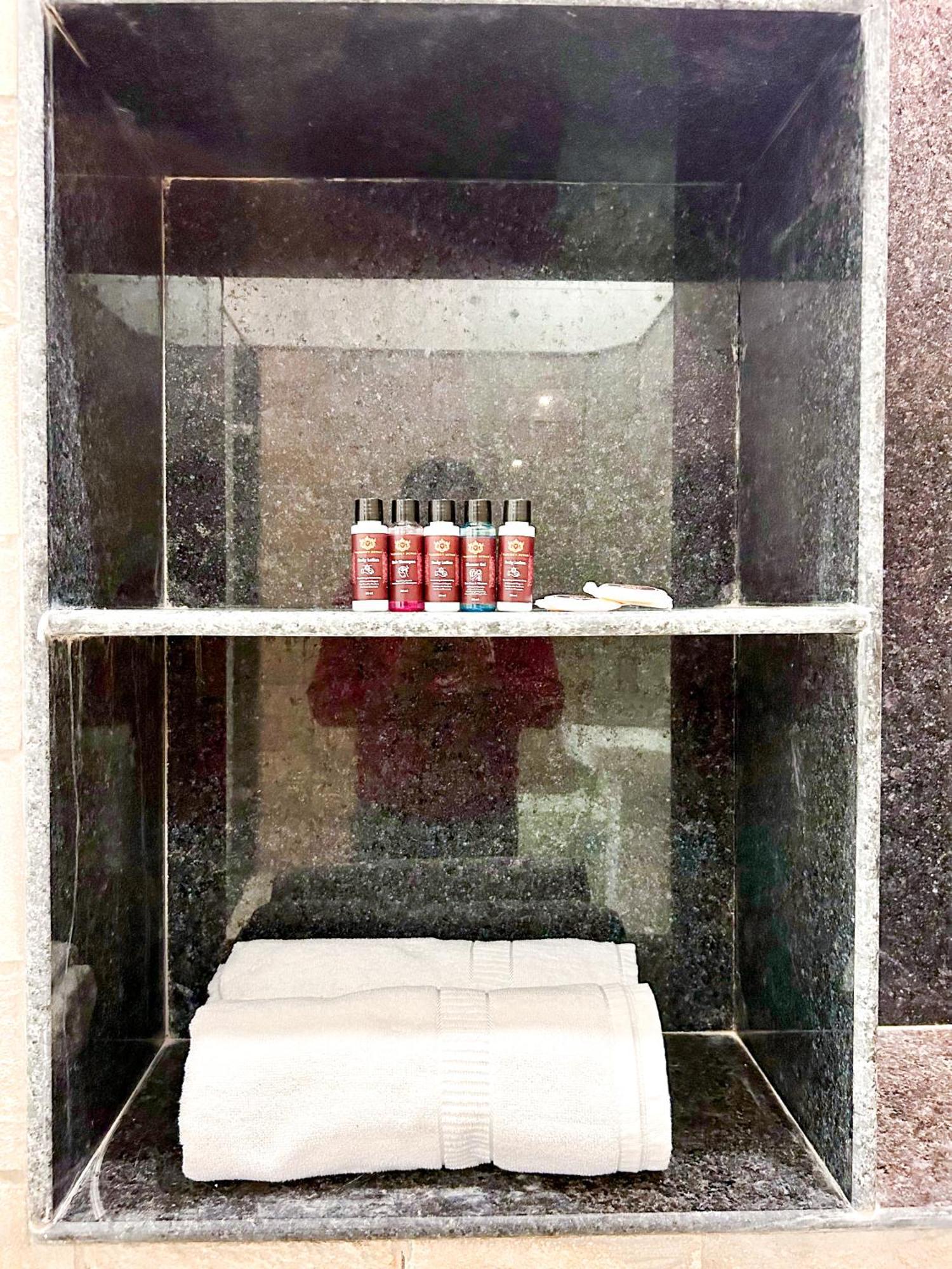 Hotel Vasudev Niwas 자이살메르 객실 사진